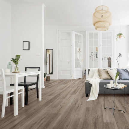 Grande Marina Oak in a room setting