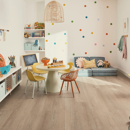 Flaxen Ash in a room setting