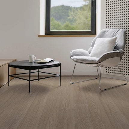 Meditative Oak in a room setting